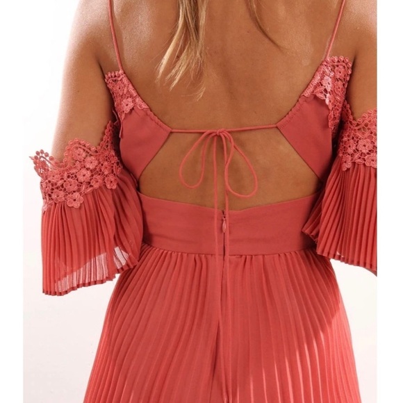 Keepsake - Off The Shoulder Pleated Dress - Picture 9 of 10